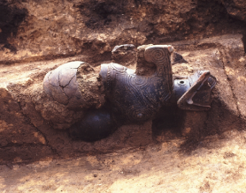 国宝「土偶」（仮面の女神）出土したときの様子